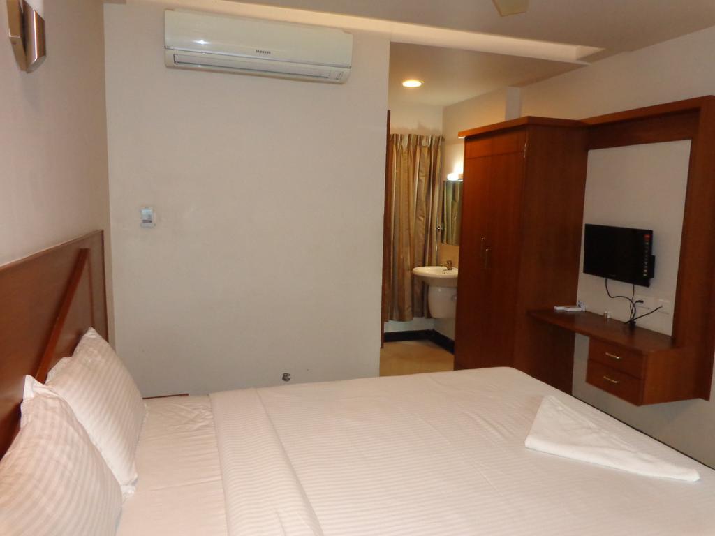 Hotel Sanu International Nāmakkal Zimmer foto
