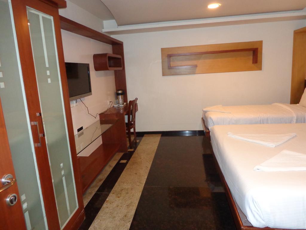 Hotel Sanu International Nāmakkal Exterior foto