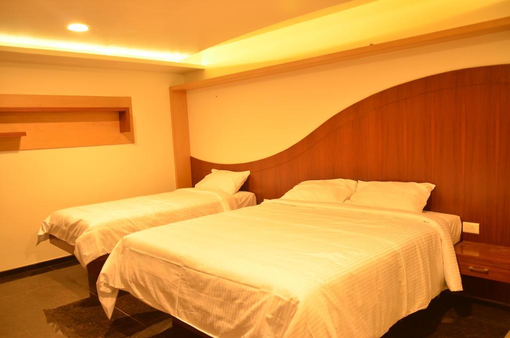 Hotel Sanu International Nāmakkal Exterior foto